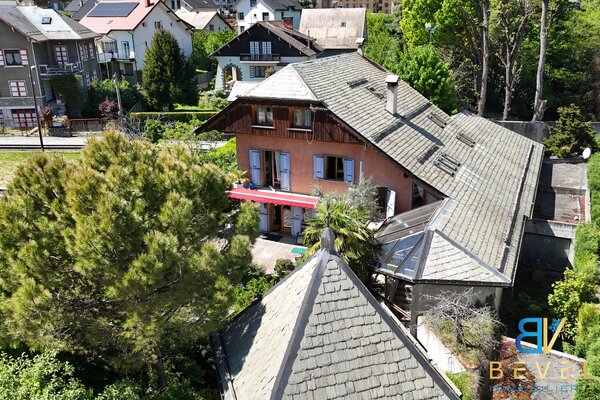 (73) SAINT-JEAN DE MAURIENNE - CENTRE - Sublime demeure de caractère - Dépendances - UNIQUE
