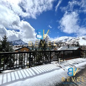 photo_4c23359528473ee40cf8deb2e4fac779