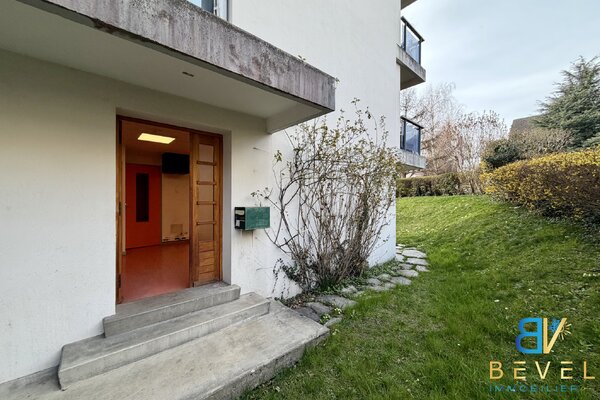 (73) SAINT-JEAN-DE-MAURIENNE - LOCAL PROFESSIONNEL 80m2  - CENTRE-VILLE