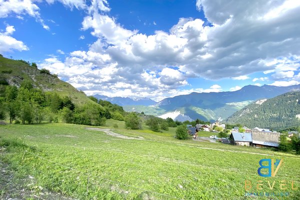 Savoie (73) - Terrain 649m2 constructible - Viabilisé - Vue exceptionnelle