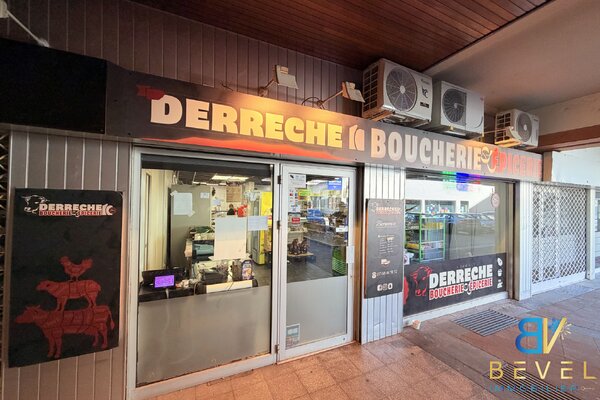 À VENDRE SAINT-JEAN-DE-MAURIENNE CENTRE-VILLE MURS COMMERCIAUX LOUÉS 160 m2 INVESTISSEMENT LOCATIF RENTABILITÉ