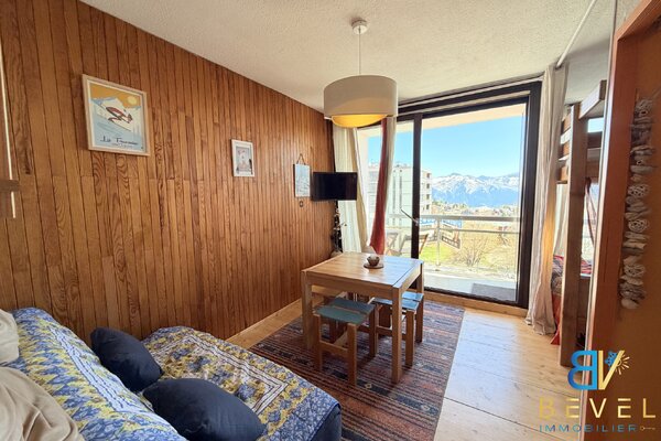 À VENDRE - EXCLUSIVITÉ (73) LA TOUSSUIRE - DOMAINE DES SYBELLES HYPER CENTRE / BALCON / CAVE & CASIER À SKIS