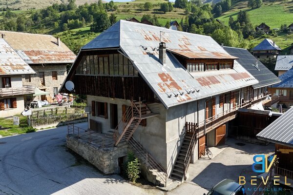 À VENDRE   BEVEL IMMOBILIER  (73) SAINT-JEAN-D’ARVES   HAMEAU DU CHAMBON   DOMAINE DES SYBELLES  ENSEMBLE IMMO
