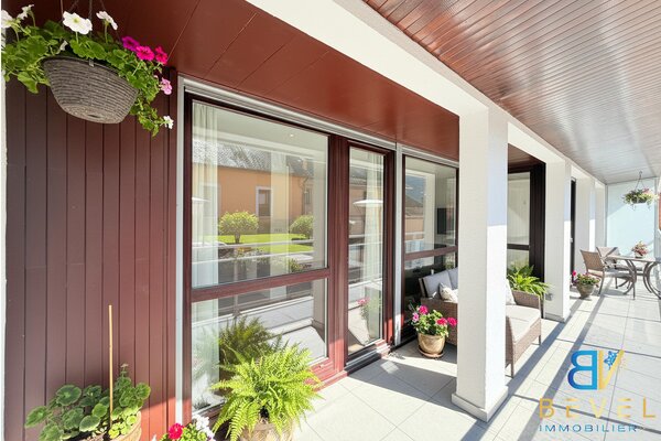 (73) SAINT-JEAN-DE-MAURIENNE - T4 rénové en 2020 - Grande terrasse - Garage - Place privée